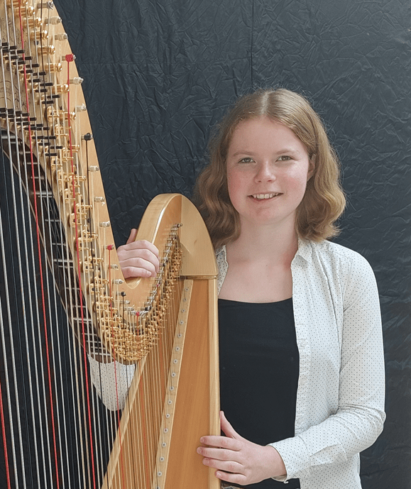 Renate Bussink op harp muziek vesper maart